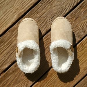 Slippers